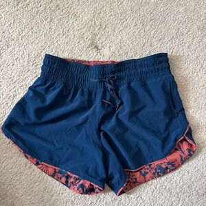 Lululemon Reversible Women’s Blue Shorts with Coral Trim